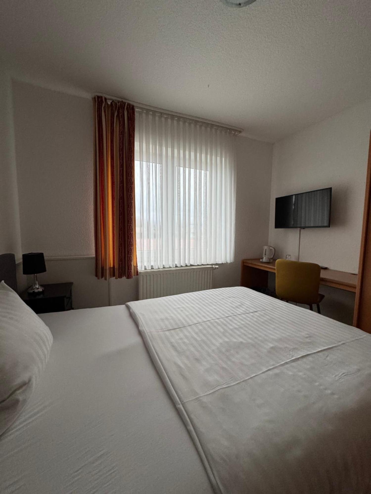 DUA Hotel Wennigsen Luaran gambar